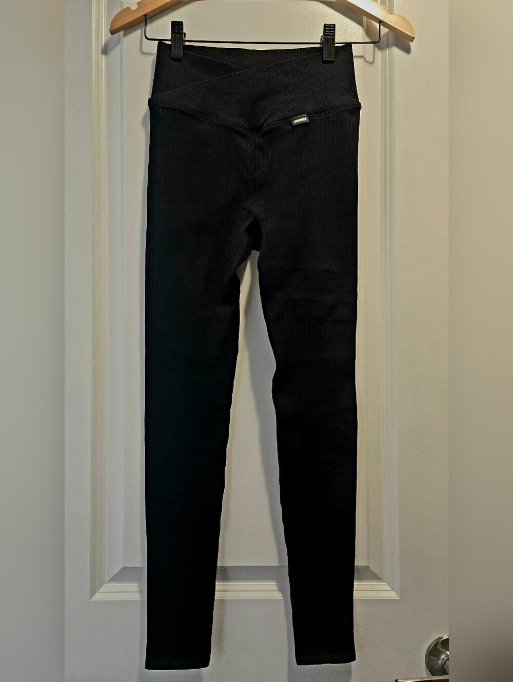 STRONGER Label Black Ribbed Wrap Seamless Leggings